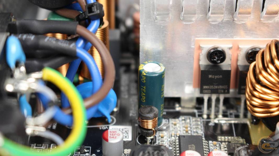 2E Gaming Stable Power Pro 700W-2