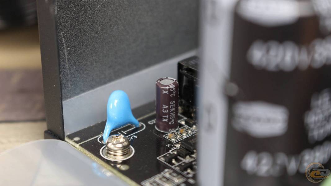 2E Gaming Stable Power Pro 700W-2