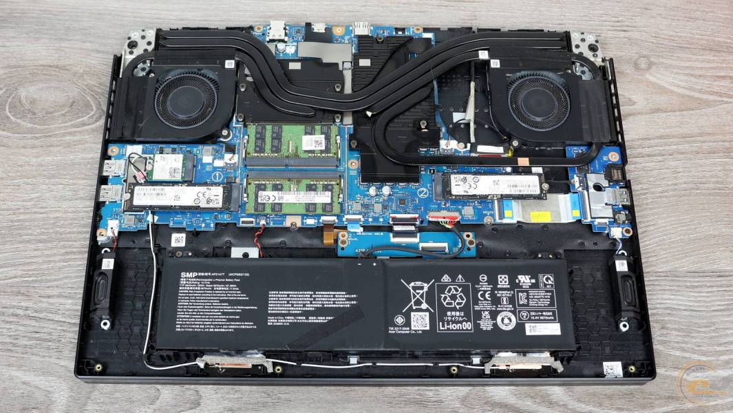 Acer Nitro 5 AN517-55-70D7_4