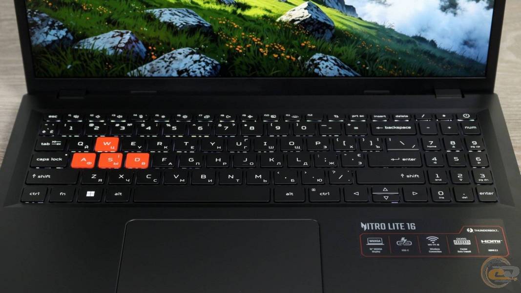 Acer NITRO Lite NL-16-71G-56P7-3