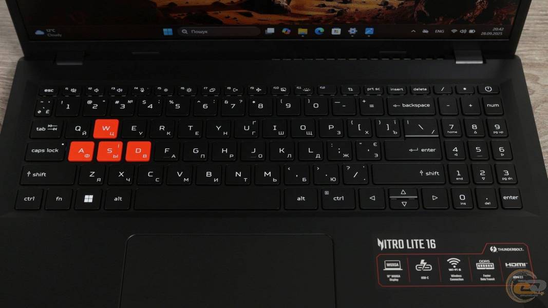 Acer NITRO Lite NL-16-71G-56P7-3