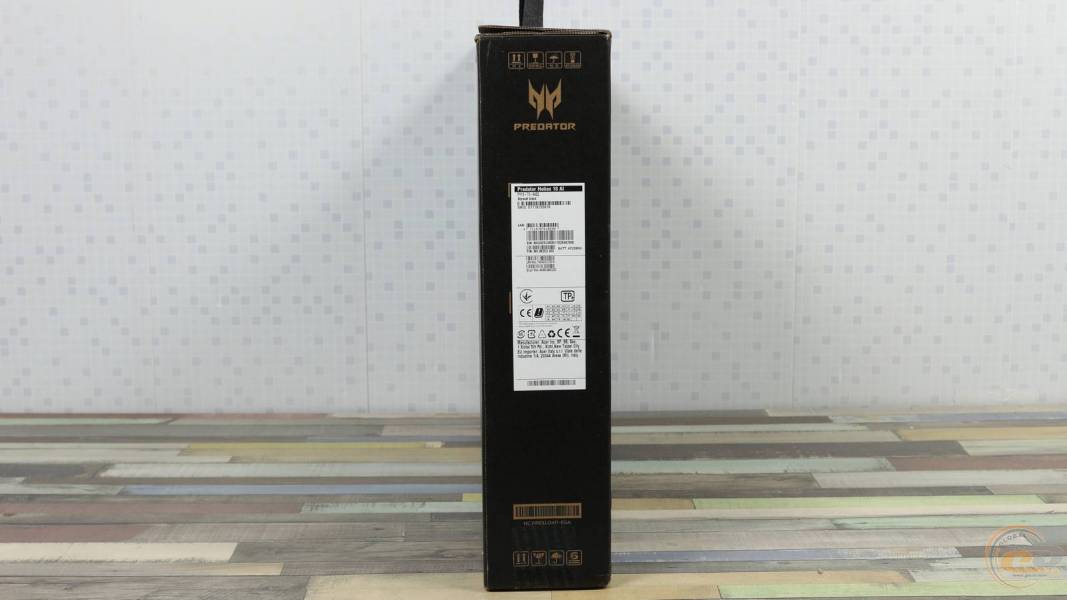 Acer Predator Helios 18 AI-1