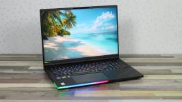 Acer Predator Helios 18 AI-10