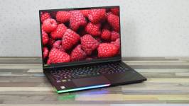 Acer Predator Helios 18 AI-10