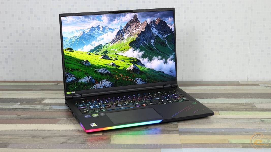 Acer Predator Helios 18 AI-10