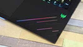 Acer Predator Helios 18 AI-2-1