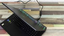 Acer Predator Helios 18 AI-2-1