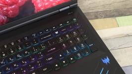 Acer Predator Helios 18 AI-3