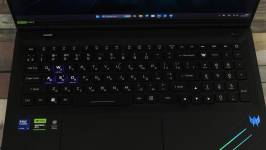 Acer Predator Helios 18 AI-3