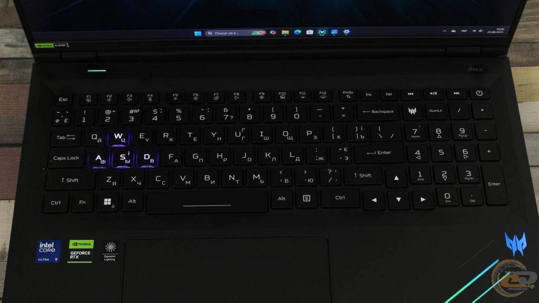 Acer Predator Helios 18 AI-3