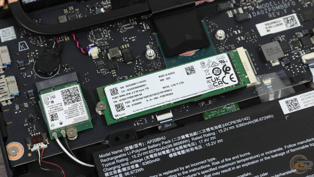 Acer Predator Helios 18 AI-6