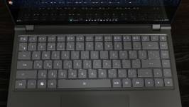 AERO 14 OLED BMF-72KZBB4SO2