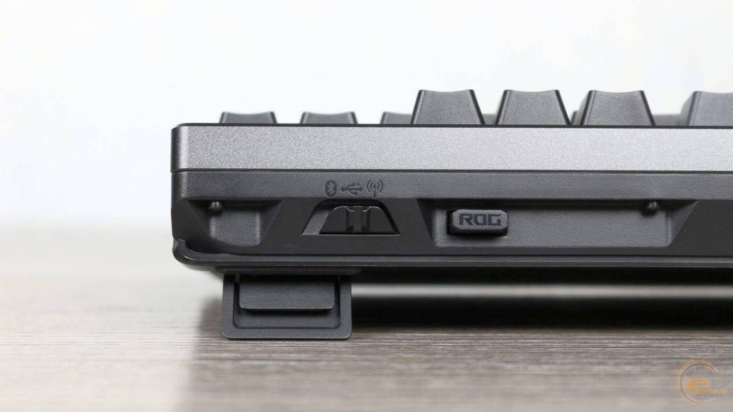 ASUS ROG Azoth 96 HE-12
