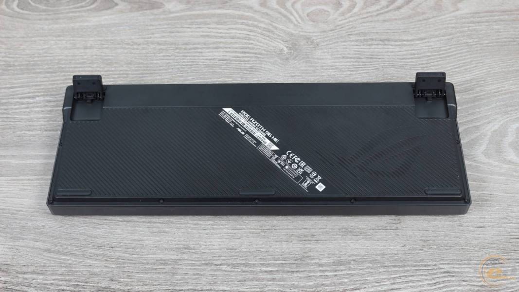 ASUS ROG Azoth 96 HE-4