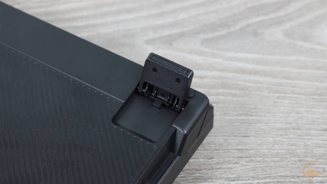 ASUS ROG Azoth 96 HE-4