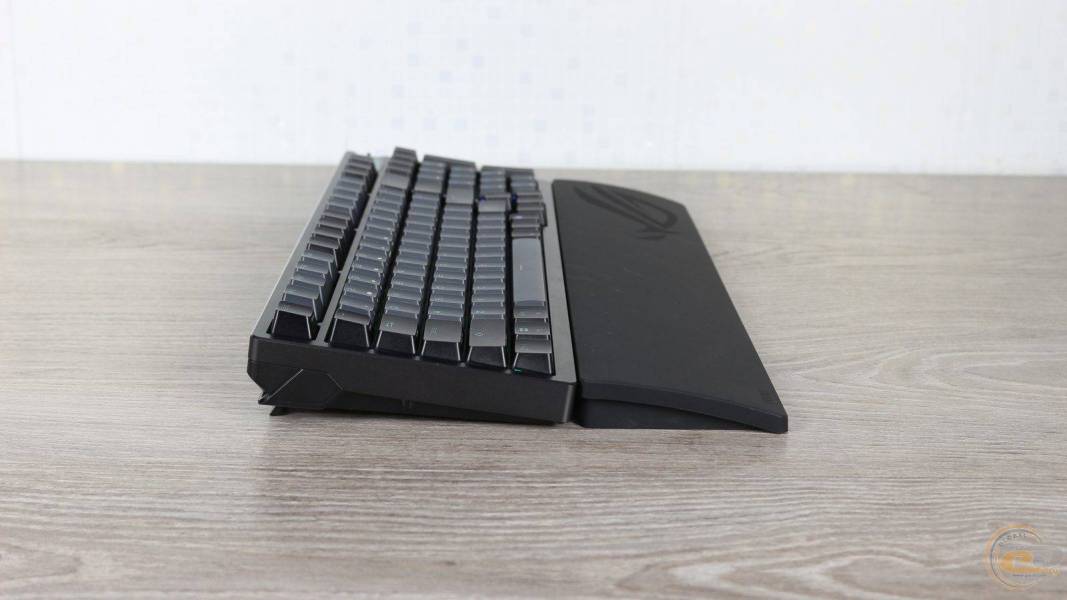 ASUS ROG Azoth 96 HE-5-2