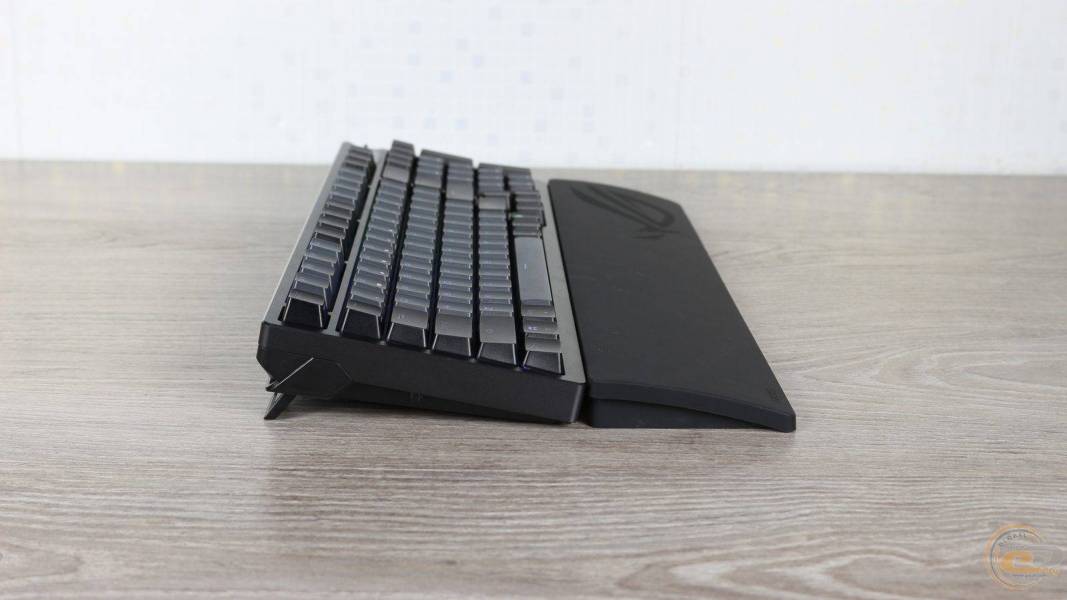 ASUS ROG Azoth 96 HE-5-2