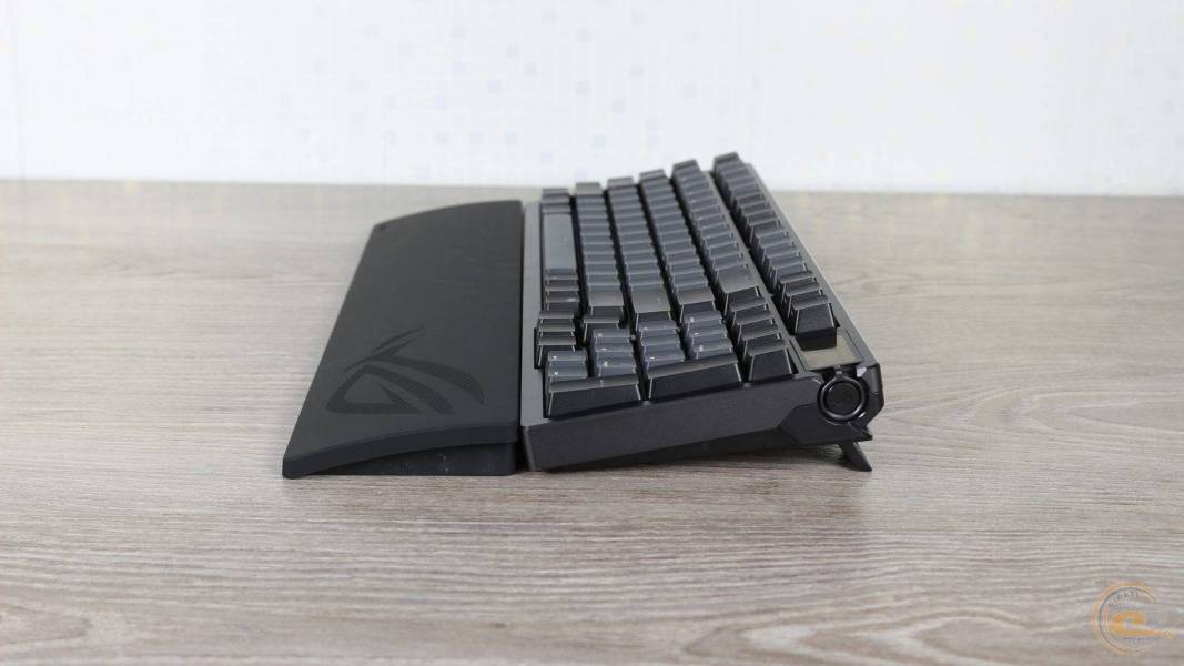 ASUS ROG Azoth 96 HE-5-2