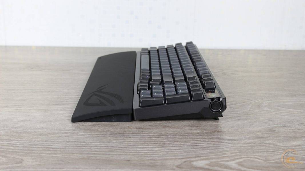 ASUS ROG Azoth 96 HE-5-2