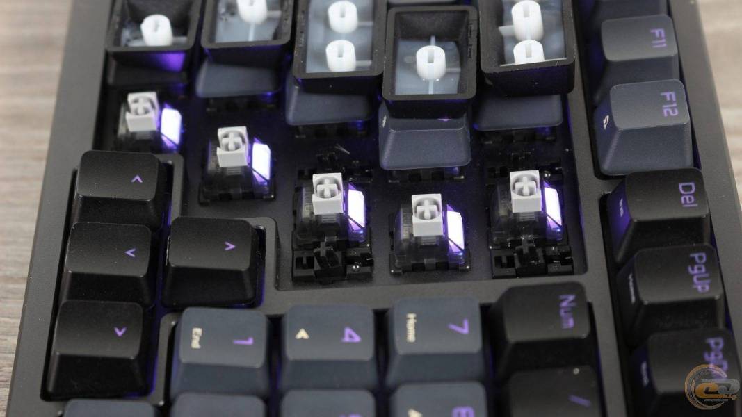 ASUS ROG Azoth 96 HE-8