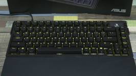 ASUS ROG Azoth Extreme-12