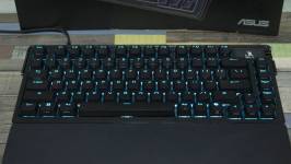 ASUS ROG Azoth Extreme-12