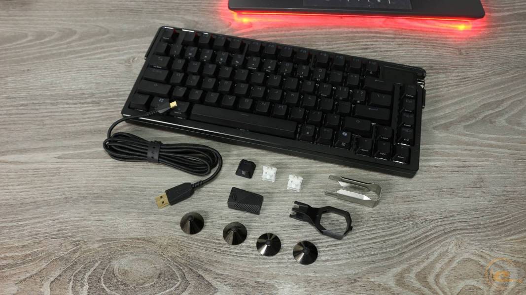 ASUS ROG Azoth Extreme-2