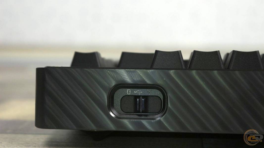 ASUS ROG Azoth Extreme-5