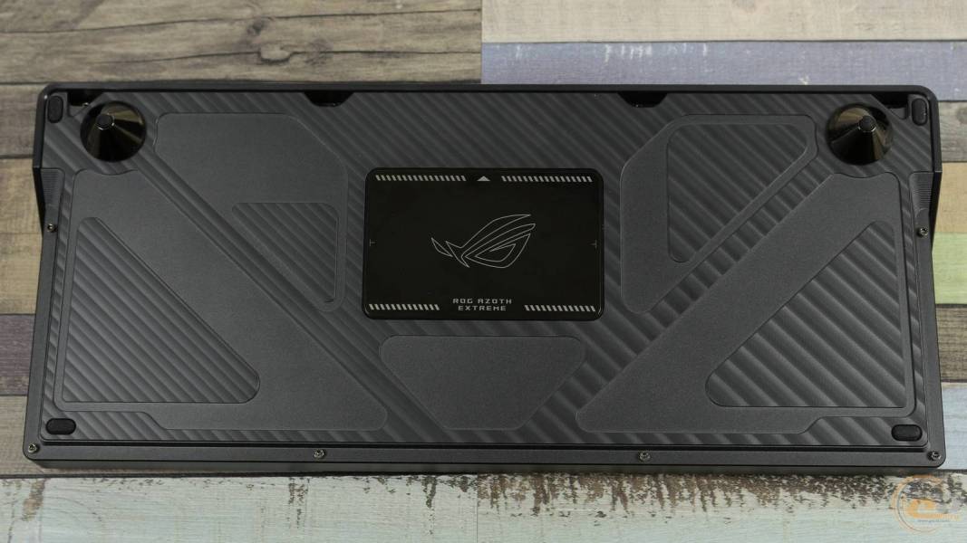 ASUS ROG Azoth Extreme-7