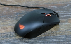 ASUS ROG Chakram Core