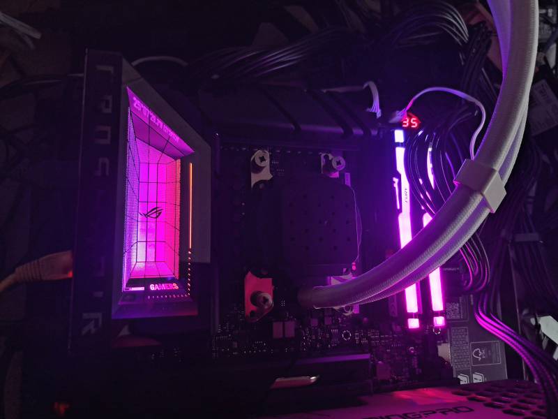 ASUS ROG CROSSHAIR X870E DARK HERO-2