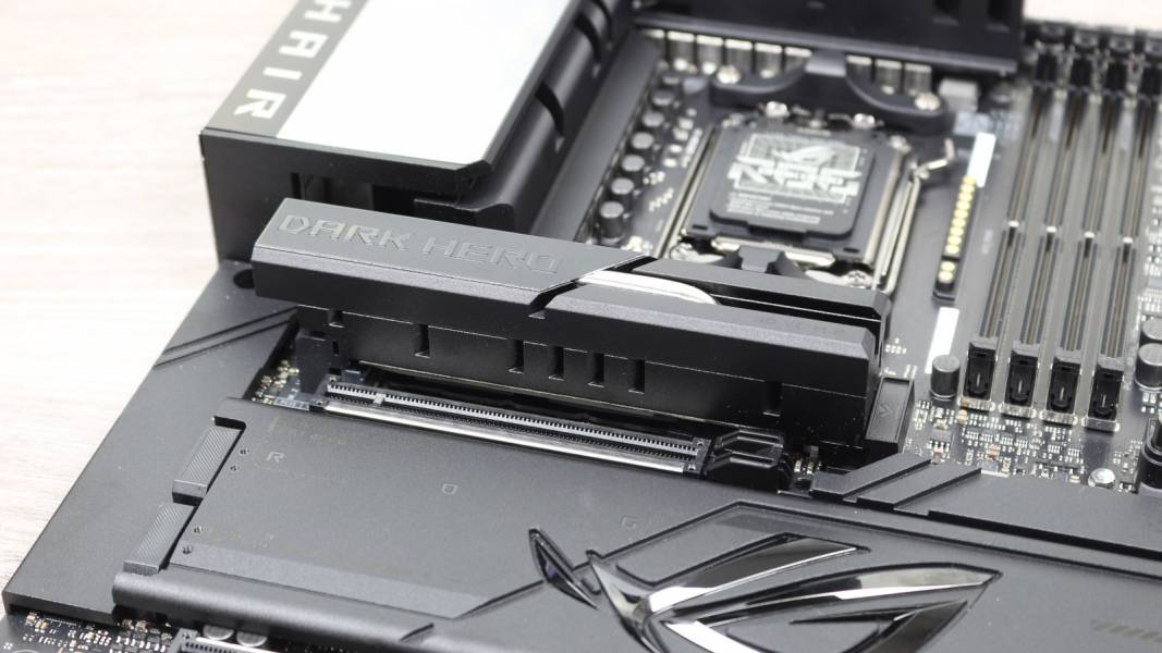 ASUS ROG CROSSHAIR X870E DARK HERO-3