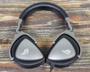 ASUS ROG Delta Core-1