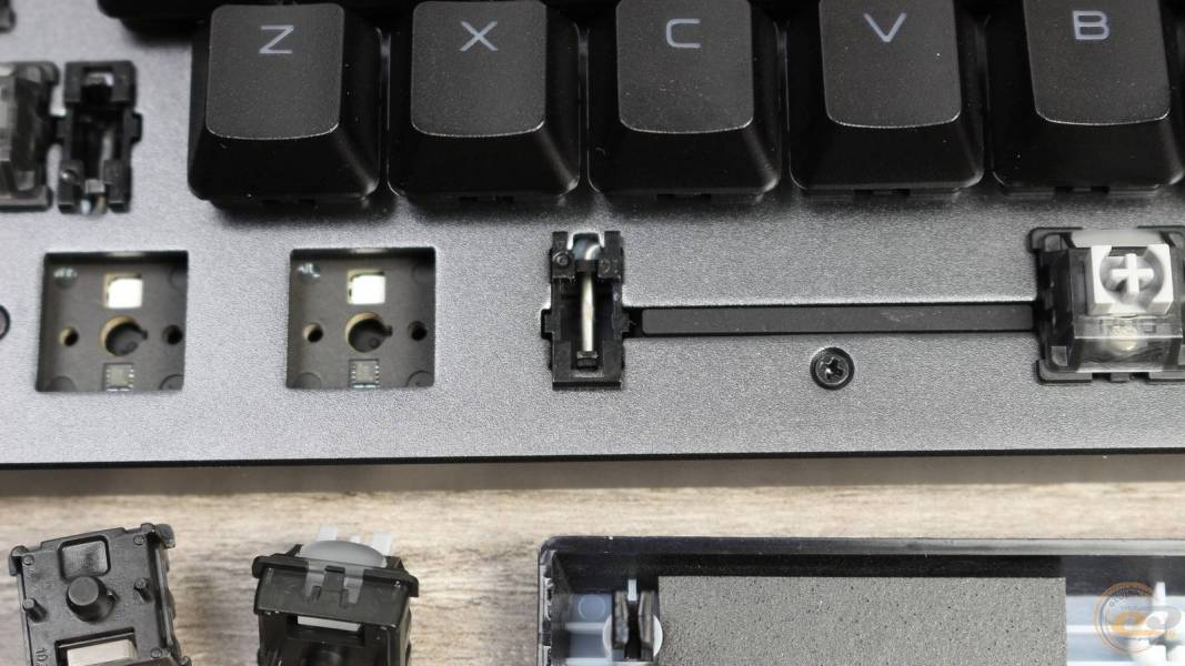 ASUS ROG Falchion Ace 75 HE-8