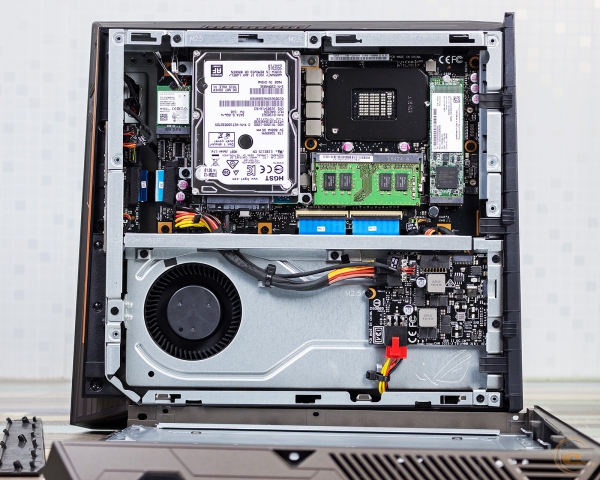 ASUS ROG GR8 II-4