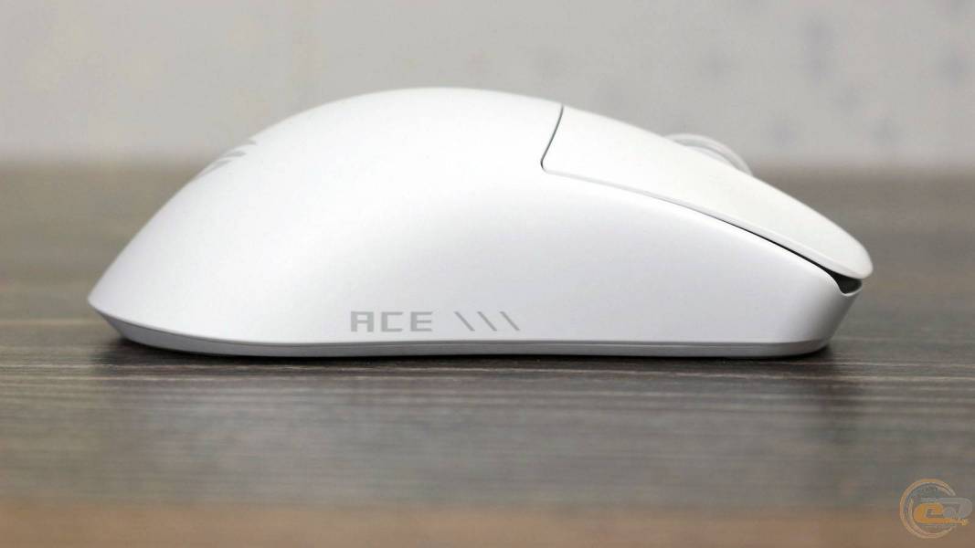 ASUS ROG Harpe II Ace-3