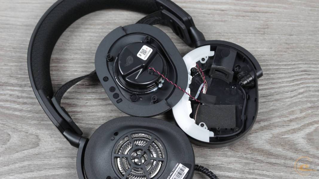 ASUS ROG Pelta Core-7