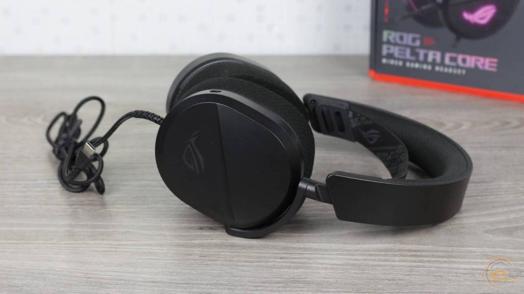 ASUS ROG Pelta Core-8