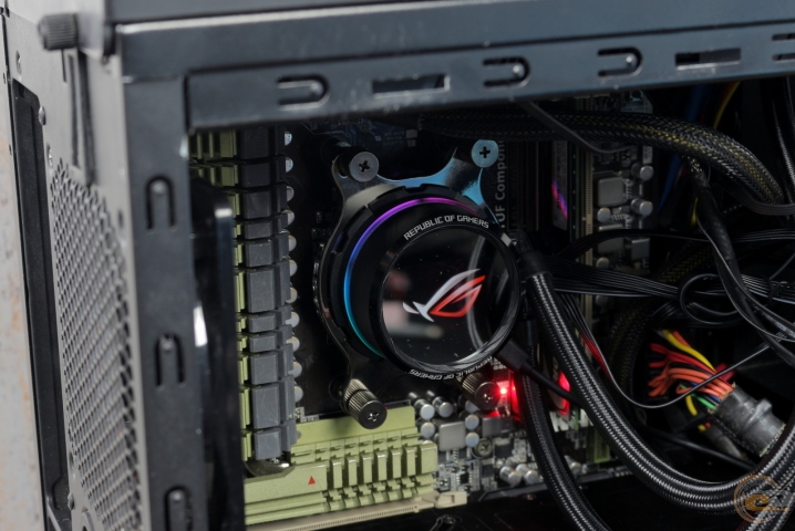 ASUS ROG RYUO 240-3