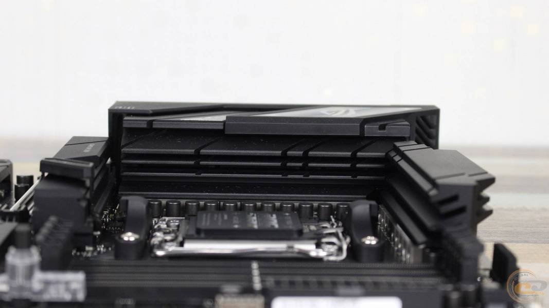 ASUS ROG STRIX B850-F GAMING WIFI7 NEO-4