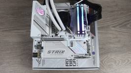 ASUS ROG STRIX B850-G GAMING WIFI-2