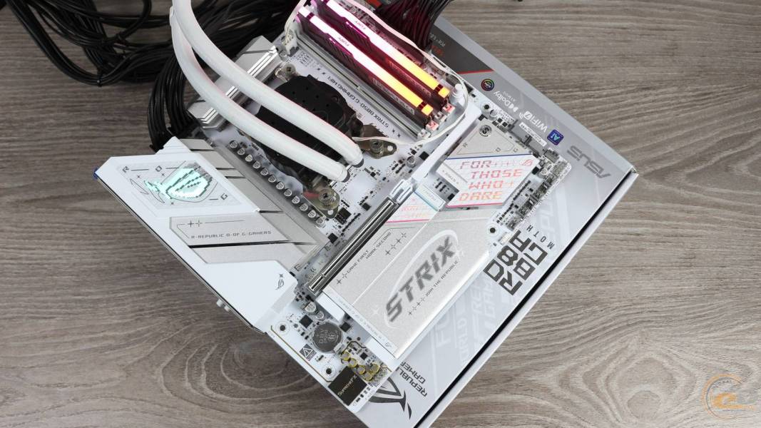 ASUS ROG STRIX B850-G GAMING WIFI-2