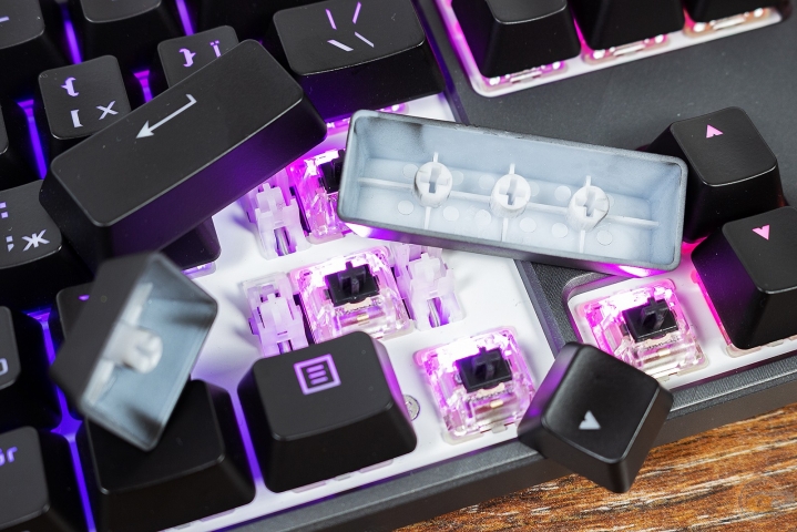 ASUS ROG Strix Flare-3