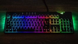 ASUS ROG Strix Flare-4