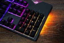ASUS ROG Strix Flare-4