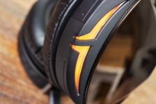 ASUS ROG Strix Fusion 700-3