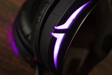 ASUS ROG Strix Fusion 700-3