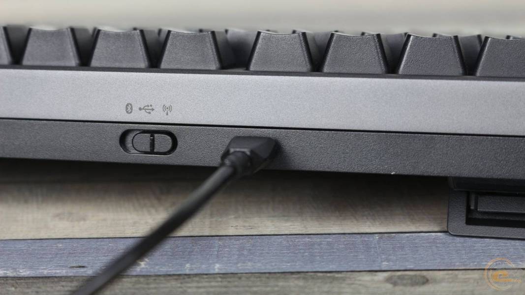 ASUS ROG Strix Morph 96 Wireless-10
