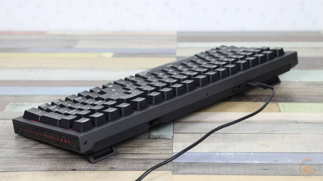 ASUS ROG Strix Morph 96 Wireless-10