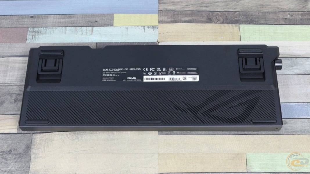 ASUS ROG Strix Morph 96 Wireless-4